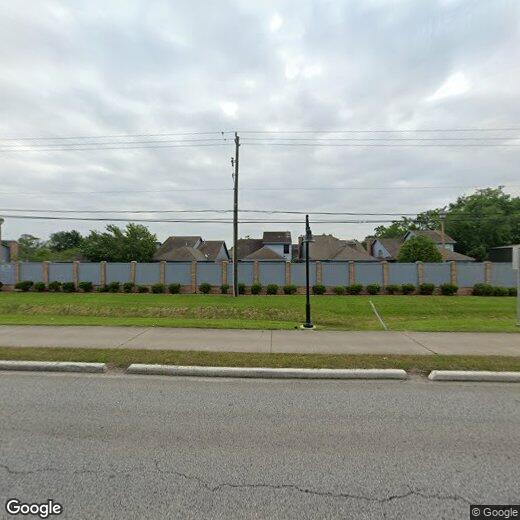 Primary Photo - 2601 S Broadway St