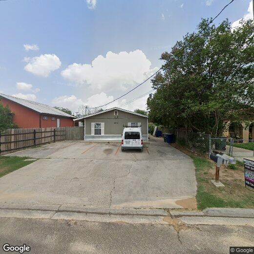 3004 Musser St, Laredo, TX 78043 Room for Rent in Laredo, TX