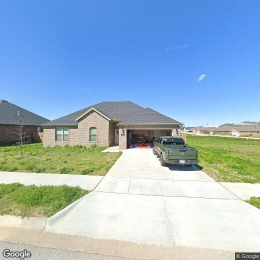 Primary Photo - 1325 Seay Cir