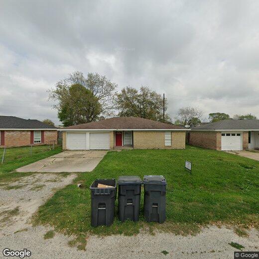 Primary Photo - 7 Parkland Cir