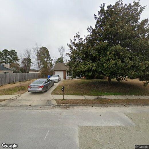 Primary Photo - 207 Spruce Ct