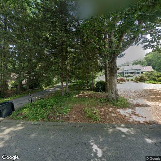 Primary Photo - 9 Spruce Hill Dr