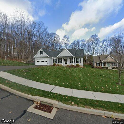 Foto principal - Modern 4BD / 3.5 Bath Colonial Home with f...