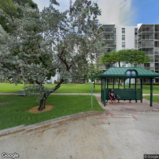 Primary Photo - 20500 W Country Club Dr