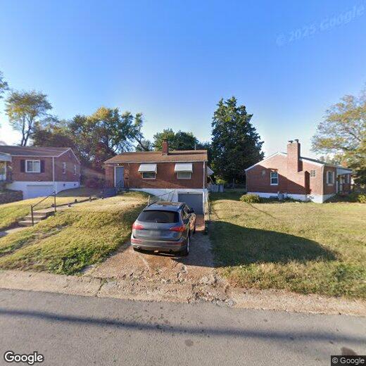 2 br, 1 bath House 8873 Granada Pl House for Rent in Jennings, MO