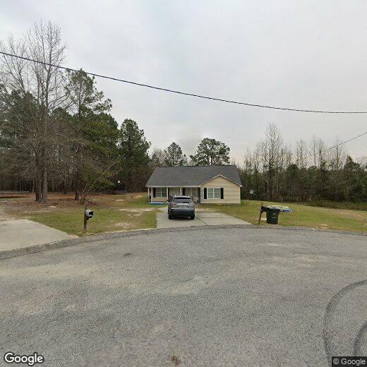 Foto principal - 3 Bedroom, 2 Bath Home