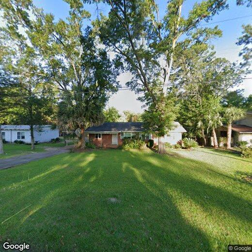 Primary Photo - 4  Bedroom House with Huge Yard
