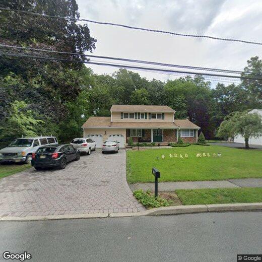 Primary Photo - 11 Drumlin Dr