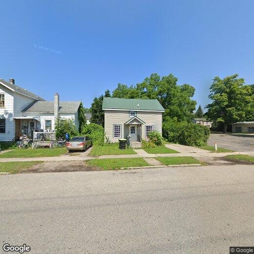 107 N Huron St, Cheboygan, MI 49721 House for Rent in Cheboygan, MI