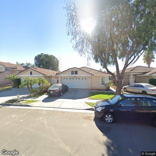 Primary Photo - Spacious 3 Bedrooms 2 baths single story