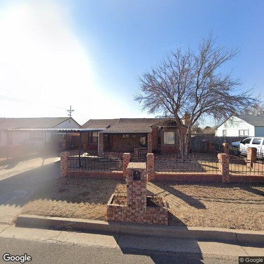 Primary Photo - 4 Bedroom 2 bathroom home for rent with ni...