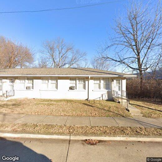 Foto principal - 1200 Yale Ave