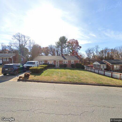 Foto principal - 4 Bedroom / 2.5 Bathroom Home