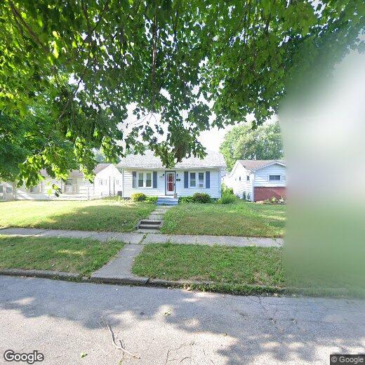Primary Photo - 1610 E Fox St