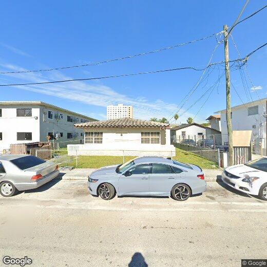 Foto principal - 1021 SW 3rd St