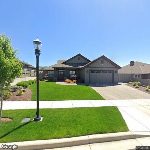 549 Waterstone Dr, Medford, OR 97504 House for Rent in Medford, OR