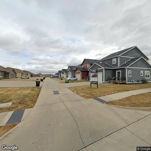 Primary Photo - 2023 SW Cascade Falls Dr