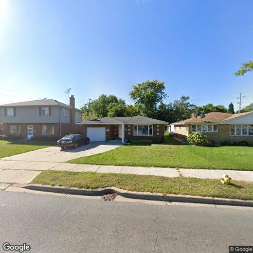Primary Photo - 525 Oakton St