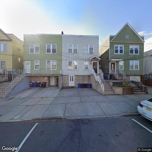 36 W 52nd St, Bayonne, NJ 07002 Townhome Rentals in Bayonne NJ