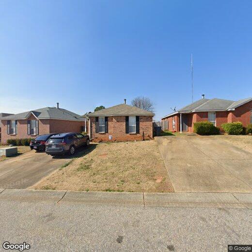 Primary Photo - 352 Millridge Dr