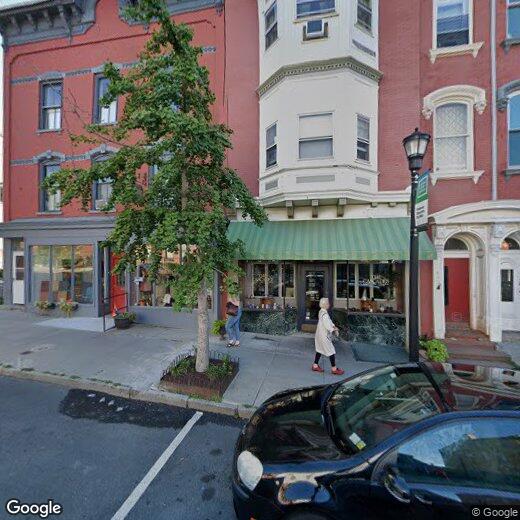 Primary Photo - 409 Warren St