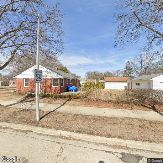 Primary Photo - 2880 S 52nd St