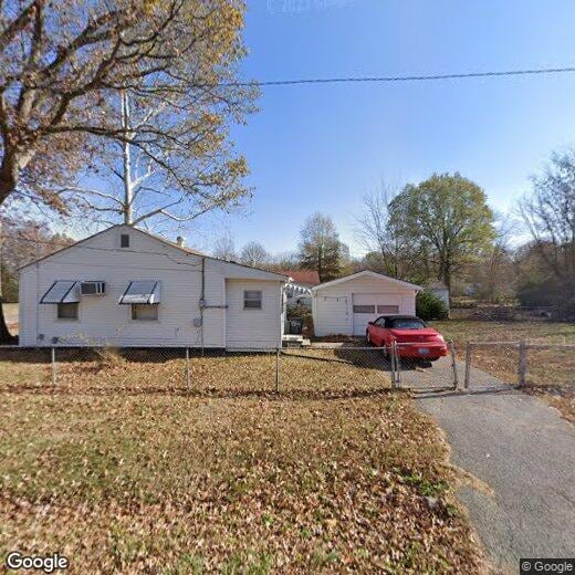 Primary Photo - 1200 Markham Ave