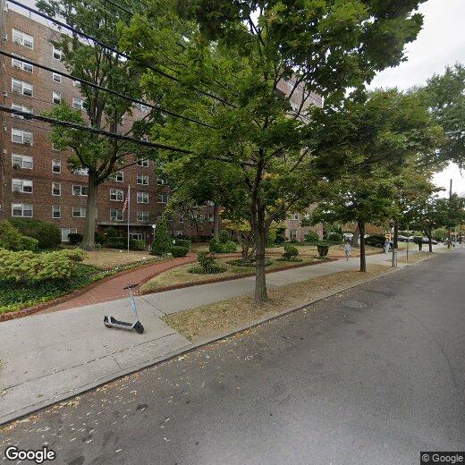 Primary Photo - 166-05 Highland Ave