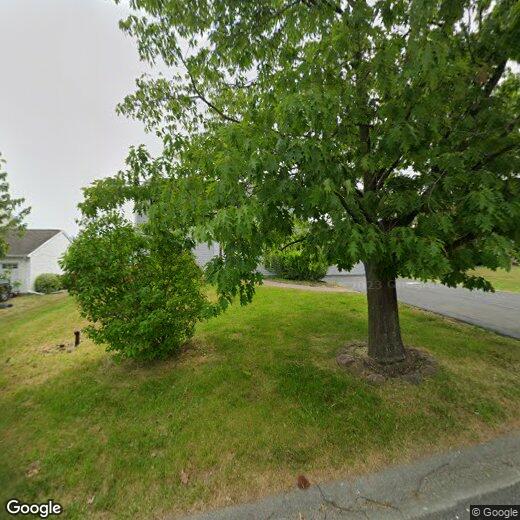 Primary Photo - 25 Chaucer Cir