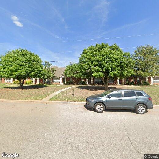 1404 Lark St, Weatherford, OK 73096 Townhouse for Rent in Weatherford