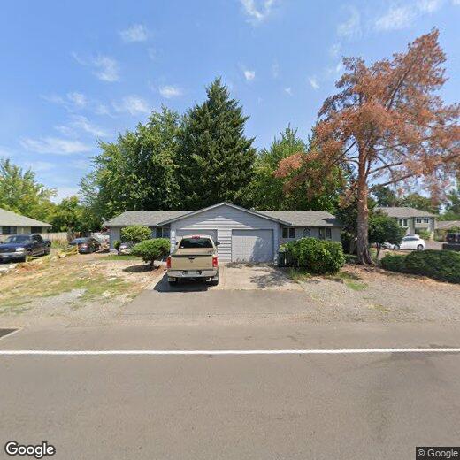 Primary Photo - 2 bedroom 1 bath duplex