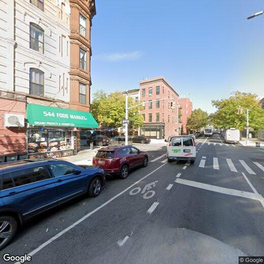 Foto principal - 544 Throop Ave
