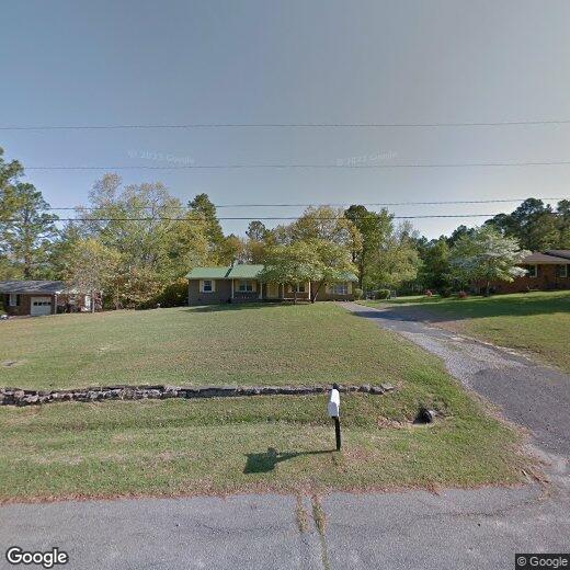 Primary Photo - 611 E L Ives Dr