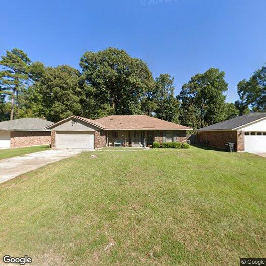 Primary Photo - GREAT DOGWOOD PARK HOME