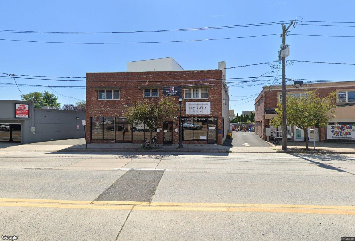 4236 Merrick Rd, Massapequa, NY 11758 Room for Rent in