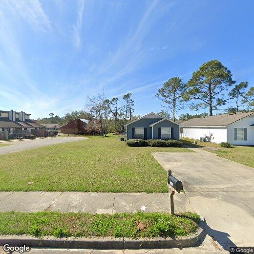 Primary Photo - Great Home In The City