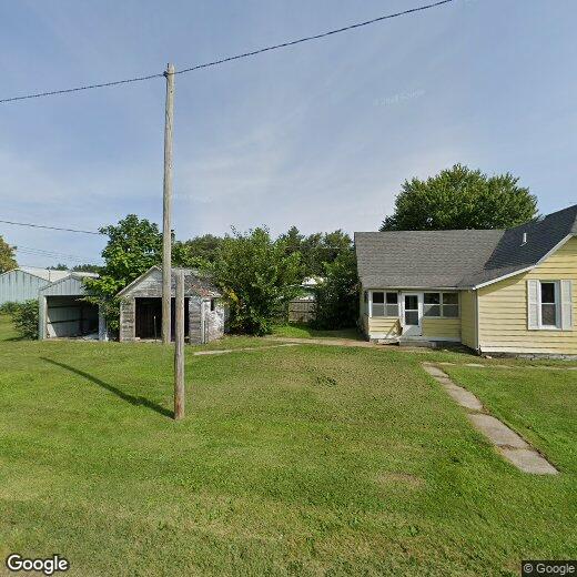 102 W 2nd St, Bowen, IL 62316 - House Rental in Bowen, IL | Apartments.com