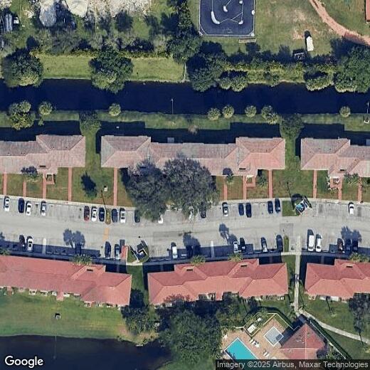 Foto principal - 10175 Twin Lakes Dr