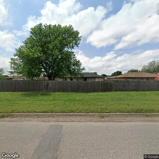 Primary Photo - 11800 N Dewey Ave