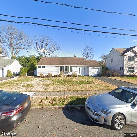 Foto principal - 627 McCarthy Dr