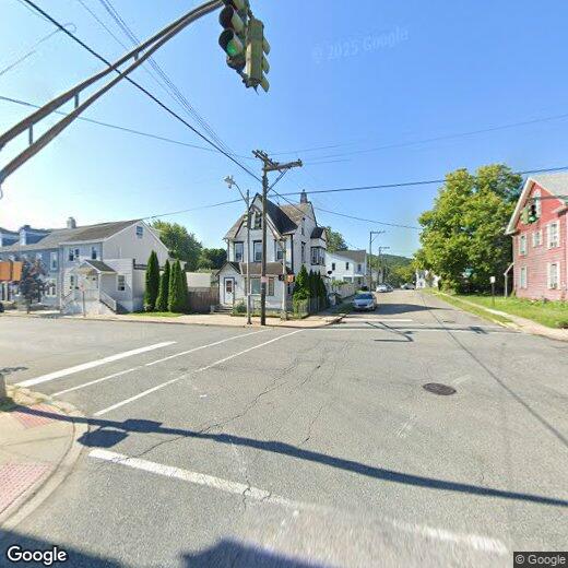 557 S Main St Unit 2ndfloor, Phillipsburg, NJ 08865 Room for Rent in