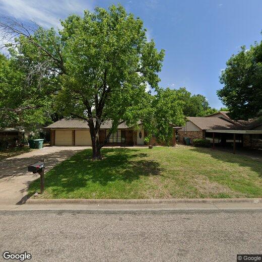 Foto principal - 921 Holiday Dr