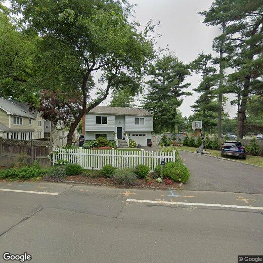 Primary Photo - 52 Forest Ave