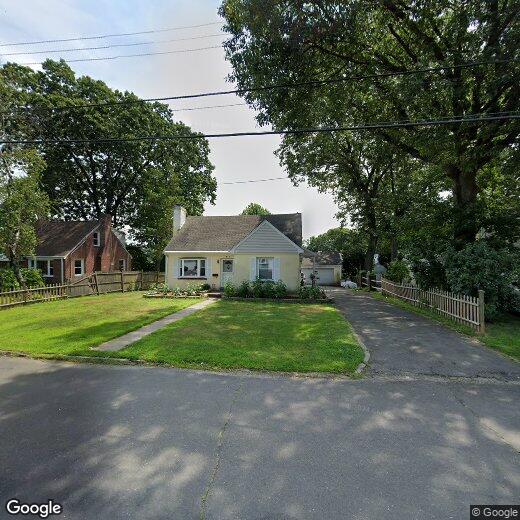 Primary Photo - 111 Lourmel St