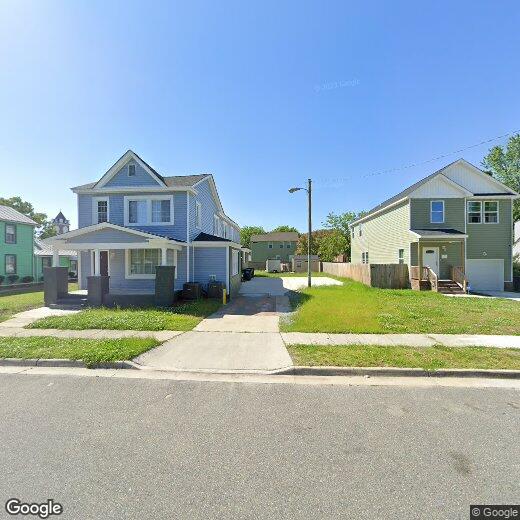 Primary Photo - 1517 Summit Ave