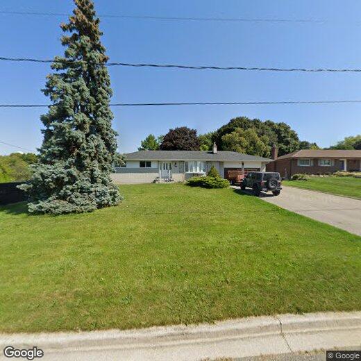 Primary Photo - 169 Elizabeth Cres N