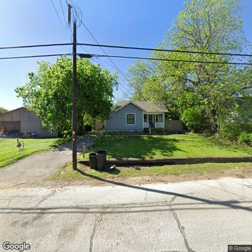 Primary Photo - 909 W Oak St