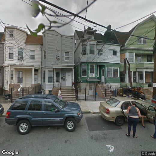 Primary Photo - 264 Garside St