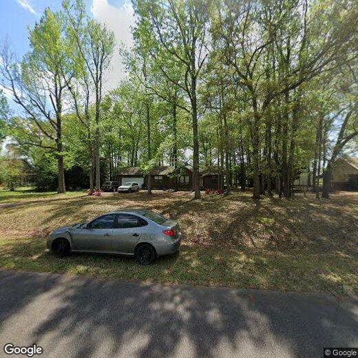 Primary Photo - 207 Air Park Dr