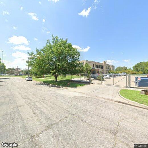 Primary Photo - 1220 E Kellogg Dr S